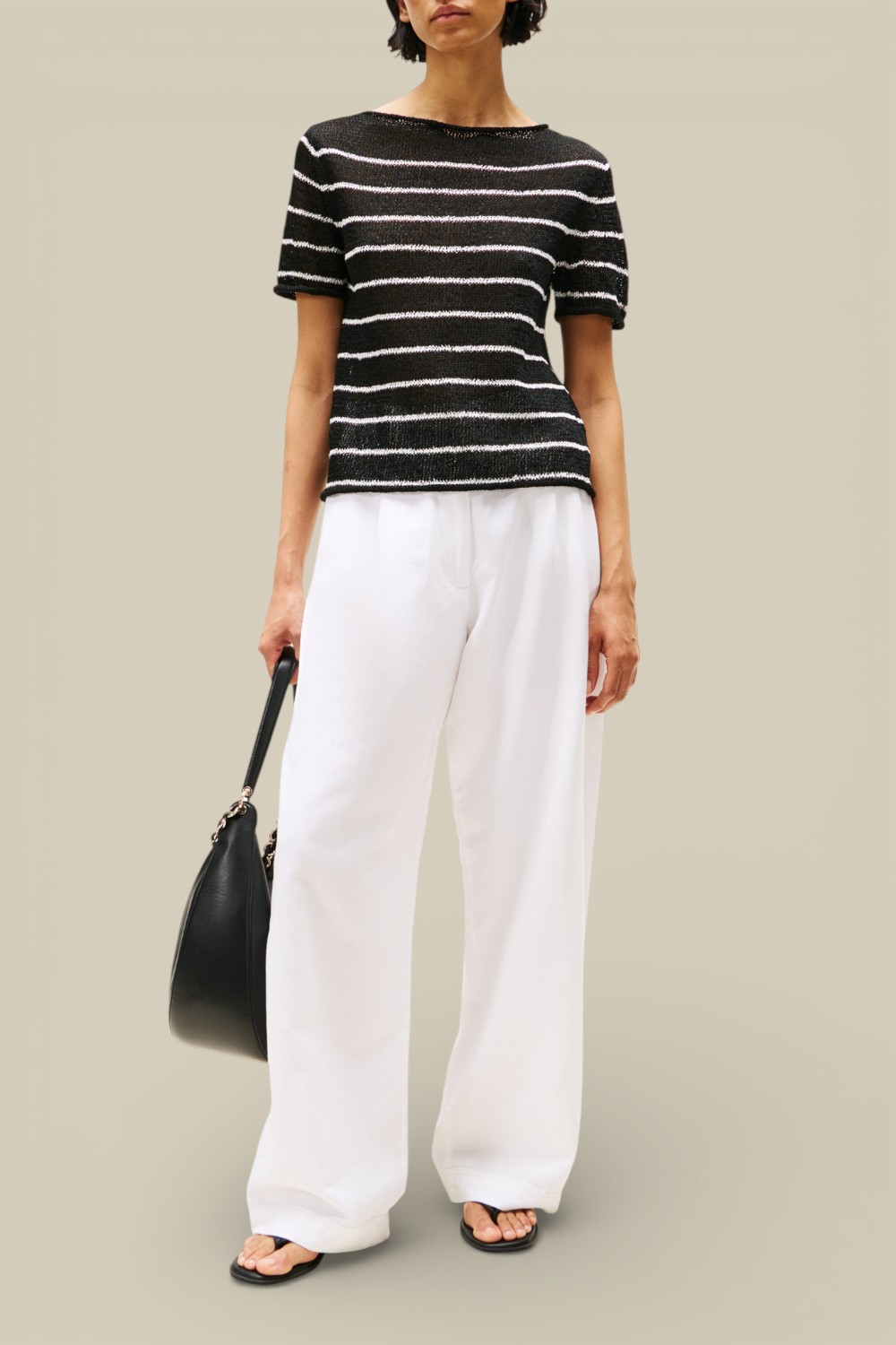 תמונת כל הלוק של סריג קצר